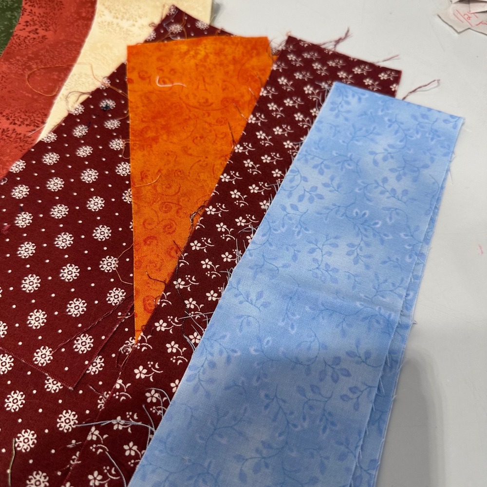 Assorted Cotton Fabric Scraps Remnants Bundle Quilting Floral Stars strips - Picture 2 of 7
